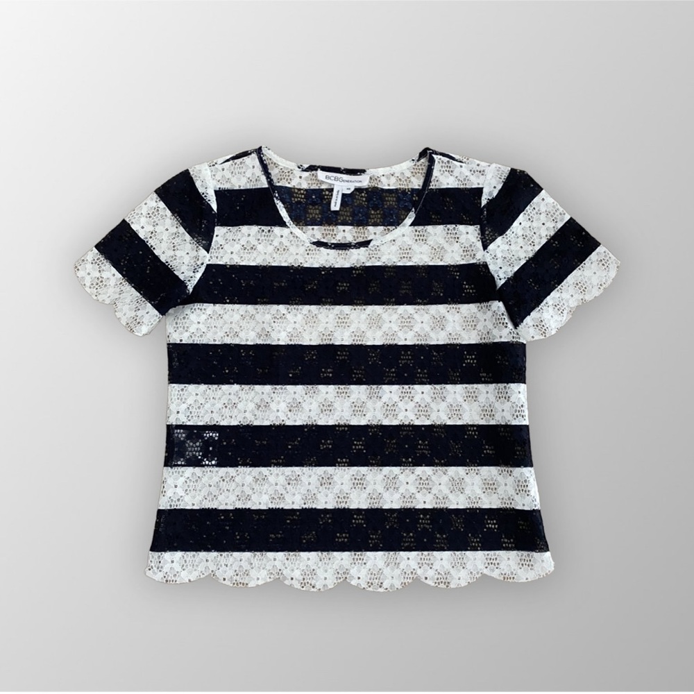 NWOT! BCBGeneration Navy/White Stripe Lace Scalloped Top! Size XS!